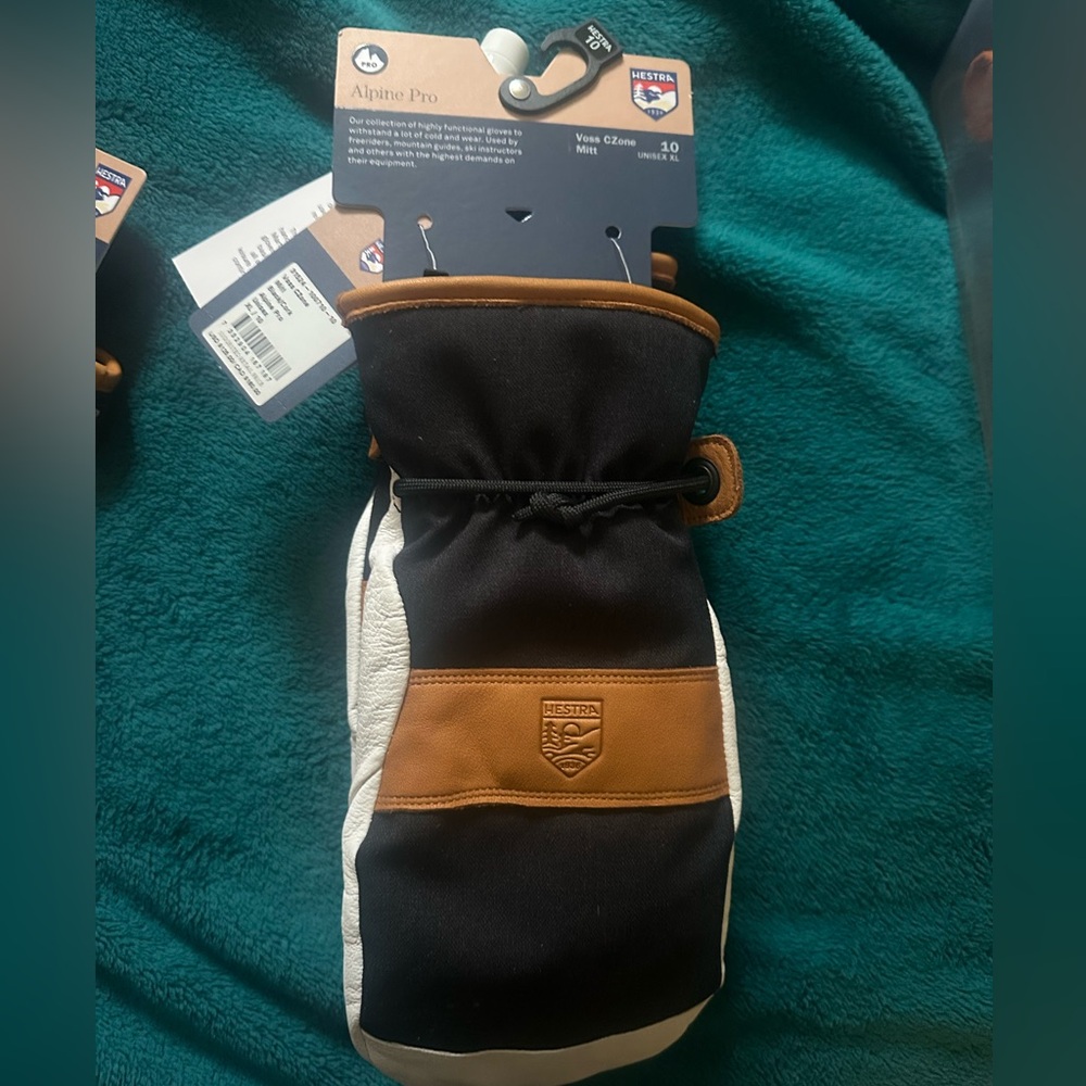 Hestra MITTENS - (size XL or size 10) NWT Leather
